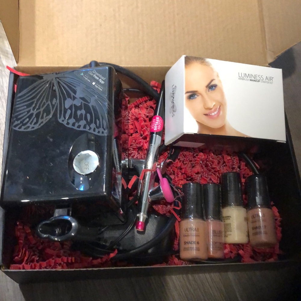 Lumpiness airbrush makeup starter kit
